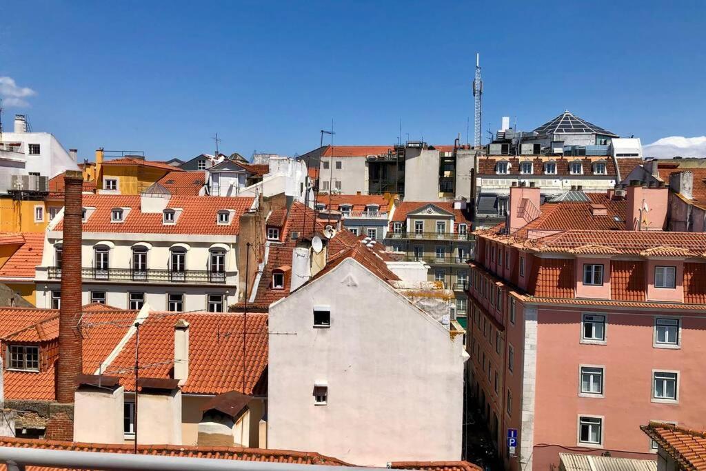 32 2 - Heart Of Lisbon Private Apartment, Bairro Alto Exterior photo